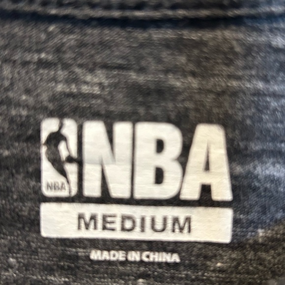 144. NBA tee size M. - Picture 3 of 4